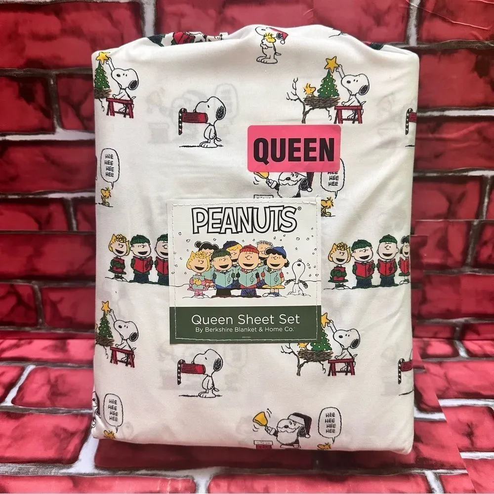 Peanuts Christmas Charlie Brown & Snoopy QUEEN Sheets